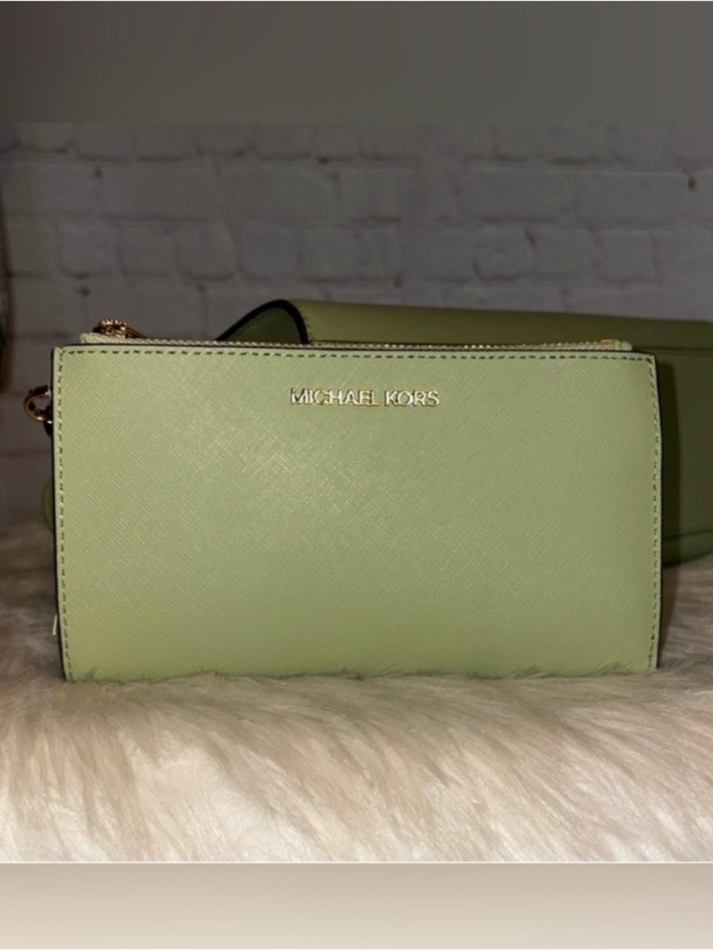 Michael Kors CARMEN Flap Satchel/JET SET TRAVEL DoubleZip Wallet 2pc Set - Picture 6 of 8